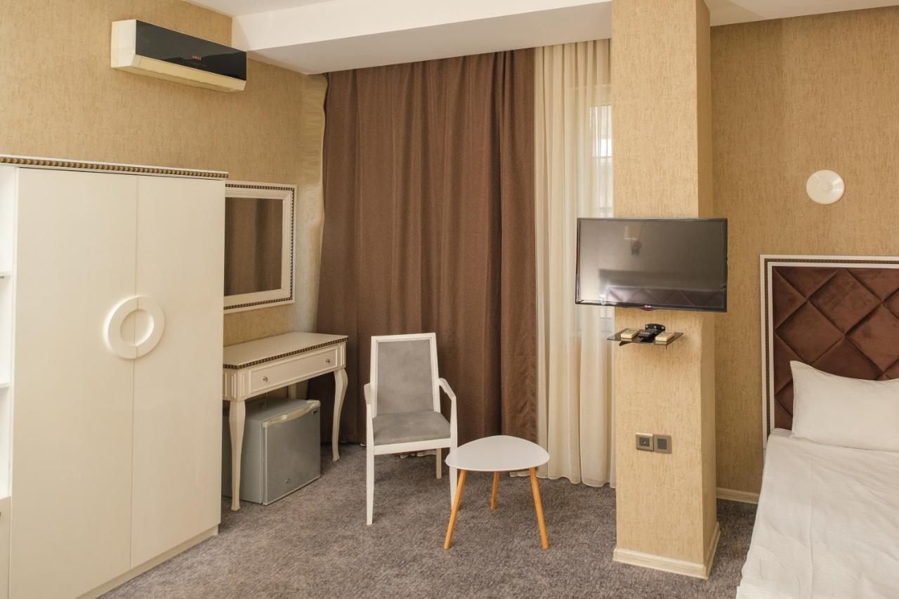 באקו Maestro Hotel מראה חיצוני תמונה