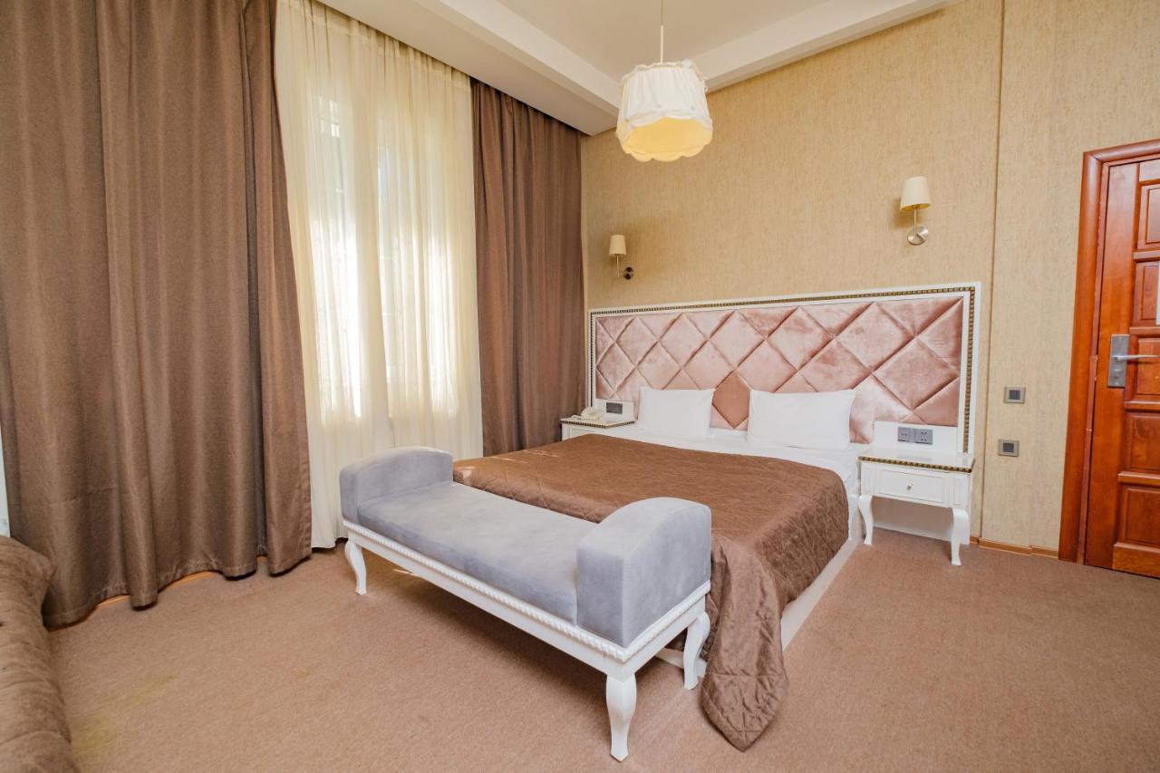 באקו Maestro Hotel מראה חיצוני תמונה