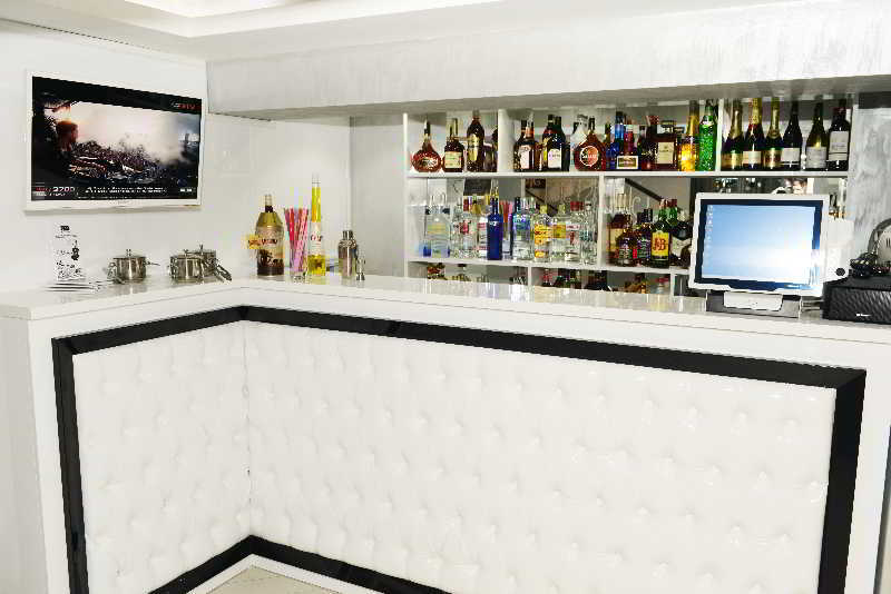 באקו Maestro Hotel מראה חיצוני תמונה