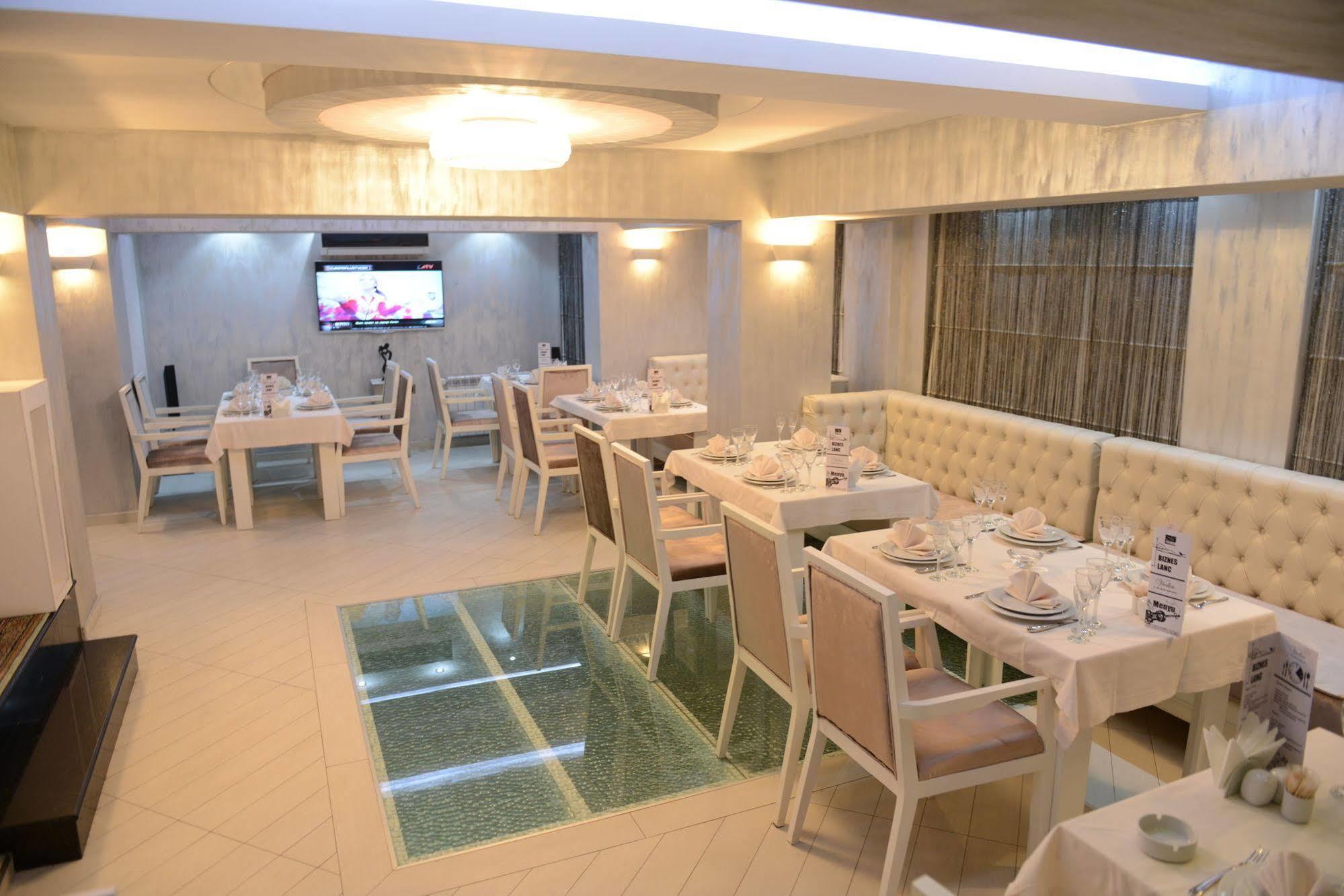 באקו Maestro Hotel מראה חיצוני תמונה