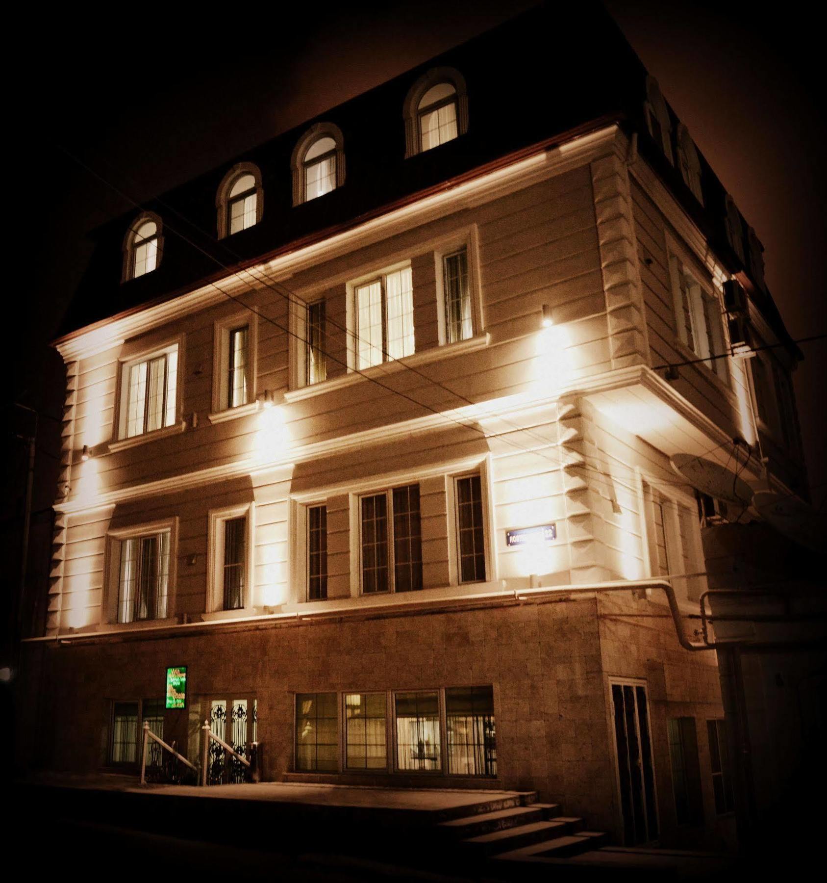 באקו Maestro Hotel מראה חיצוני תמונה